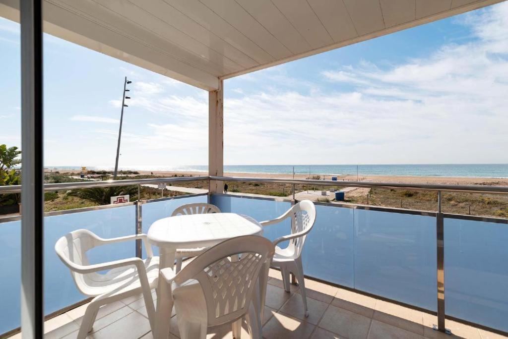 Apartamentos Denis Castelldefels Exteriör bild