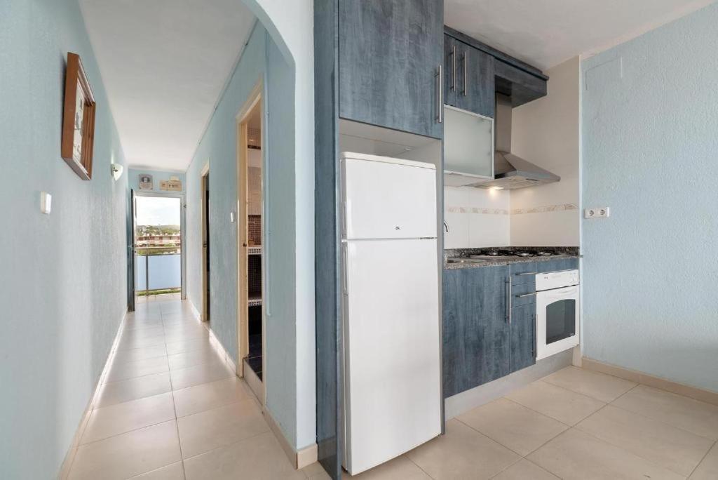 Apartamentos Denis Castelldefels Exteriör bild