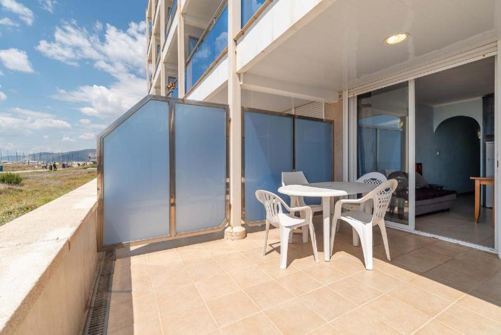 Apartamentos Denis Castelldefels Exteriör bild