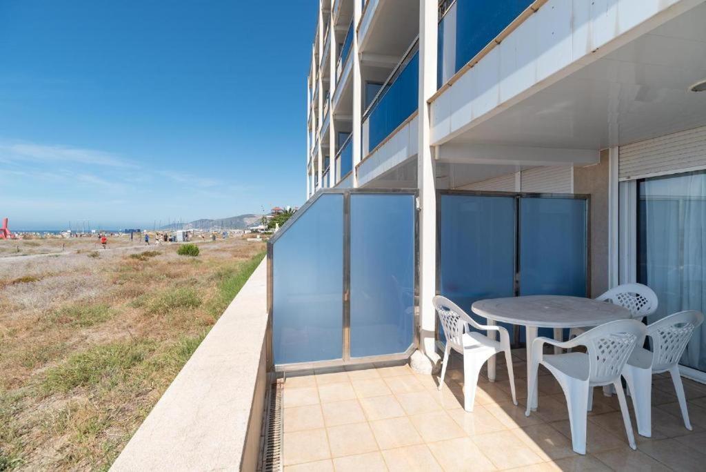 Apartamentos Denis Castelldefels Exteriör bild